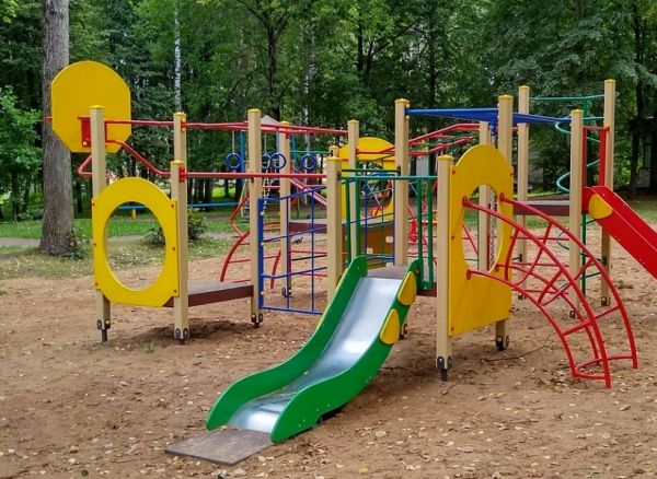 В прошлом году в парке Демянска оборудовали «Территорию отдыха для всей семьи»