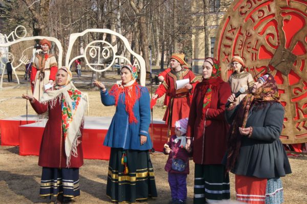 История праздника закликания птиц опирается на весенние обряды русских крестьян
