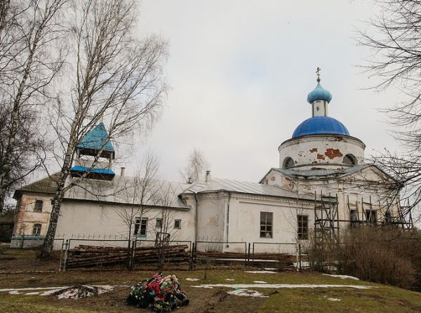 Успенская церковь была построена в 1796 году по решению графа Григория Кушелева, адмирала, в правление Павла I руководившего российским флотом.