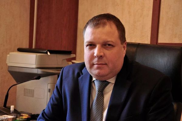 С февраля 2018 года и до назначения Игорь Прохоров работал заместителем главы администрации Великого Новгорода.