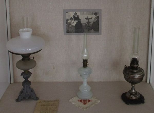 В Чудове открылась выставка, посвященная истории осветительных приборов