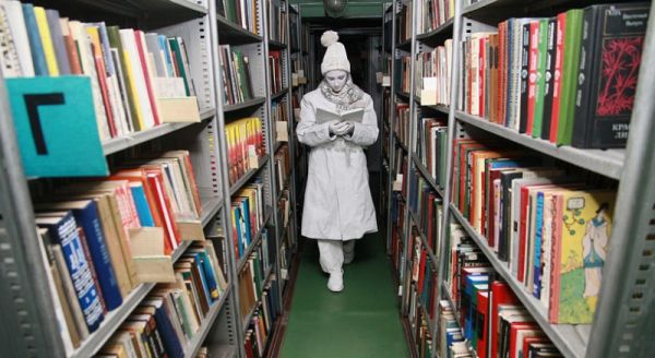 В Новгородской областной библиотеке гостям представят программу «Лицедейство»
