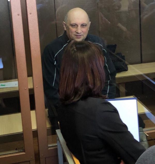 Арнольд Шалмуев обвиняется в даче взятки в 17 млн рублей.