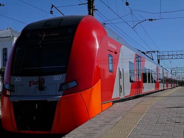 Число вагонов в пригородных поездах «Ласточка» увеличат с пяти до десяти.