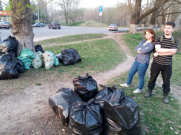 С 2017 года сообщество волонтёров «Добрый Новгород» проводит уборку знаковых мест города