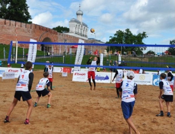 Состязания пройдут на волховском пляже под стенами Новгородского кремля.