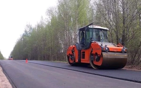 Ремонт дороги подрядчик должен завершить к концу июня.