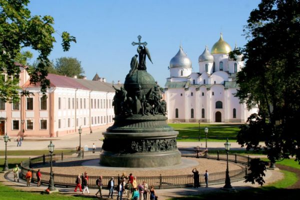 С 7 по 9 июня в Великом Новгороде пройдут праздничные мероприятия, посвященные 1160-летию областного центра.