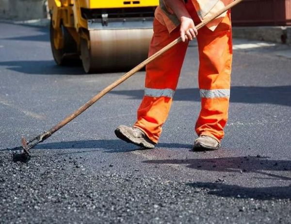 В 2019 году отремонтируют 35,5 км городских дорог и 27,4 тыс. квадратных метров тротуаров. Гарантийный срок на выполняемые работы – 5 лет.