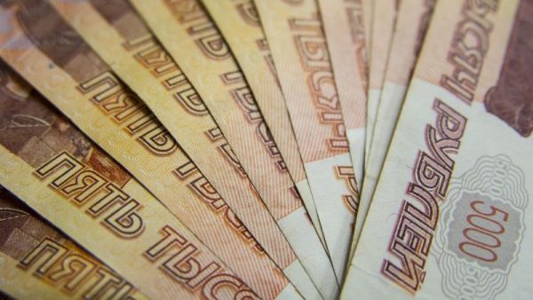 Почти 20 тыс. жителей Новгородской области являются «невыездными» из-за долгов.