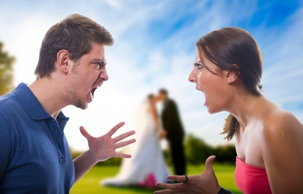 Число браков в регионе сравнялось с количеством разводов.