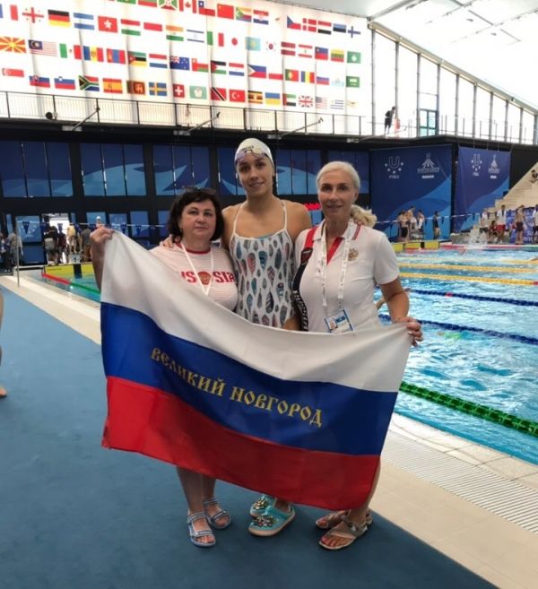 Новгородская пловчиха заявлена в двух видах соревновательной программы – 50 и 100 метров на спине.