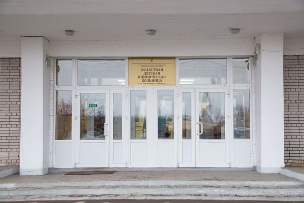 Иск Руслана Уразгалиева, ранее уволенного с должности заведующего лор-отделением ОДКБ, Новгородский районный суд рассмотрел 1 августа.