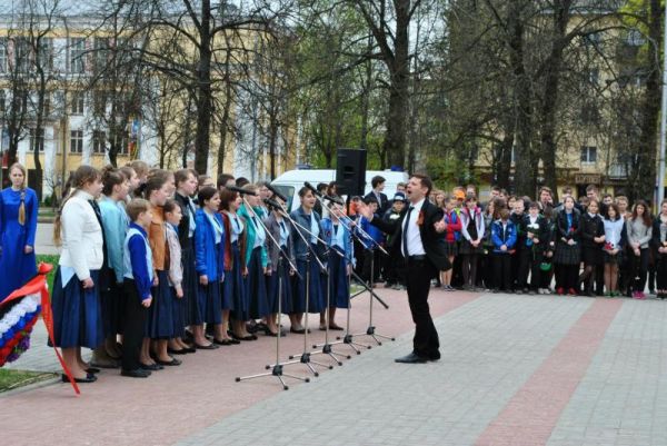 В июне новгородский хормейстер Юрий Никифоров попал в Книгу почёта Новгородской области.