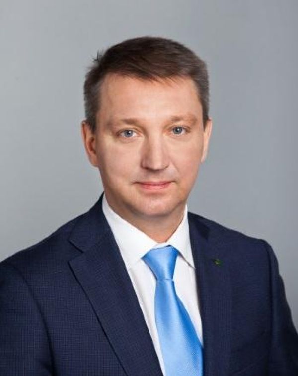 Игорь Залукаев сменил на посту управляющего Новгородским отделением Сбербанка Дмитрия Жорова.
