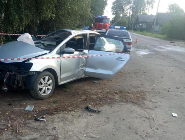 Ещё один пассажир, находившийся в «Фольксваген Поло», – 21-летний молодой человек – с сотрясением головного могза был доставлен в клиническую больницу № 122 им. Соколова в Валдае.
