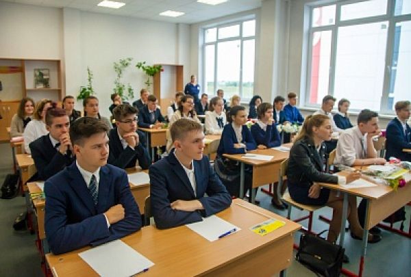 Три новгородские школы войдут в образовательный проект Сбербанка