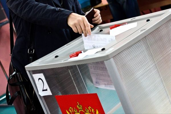 По данным облизбиркома, в целом выборы в Новгородской области проходят в штатном режиме.