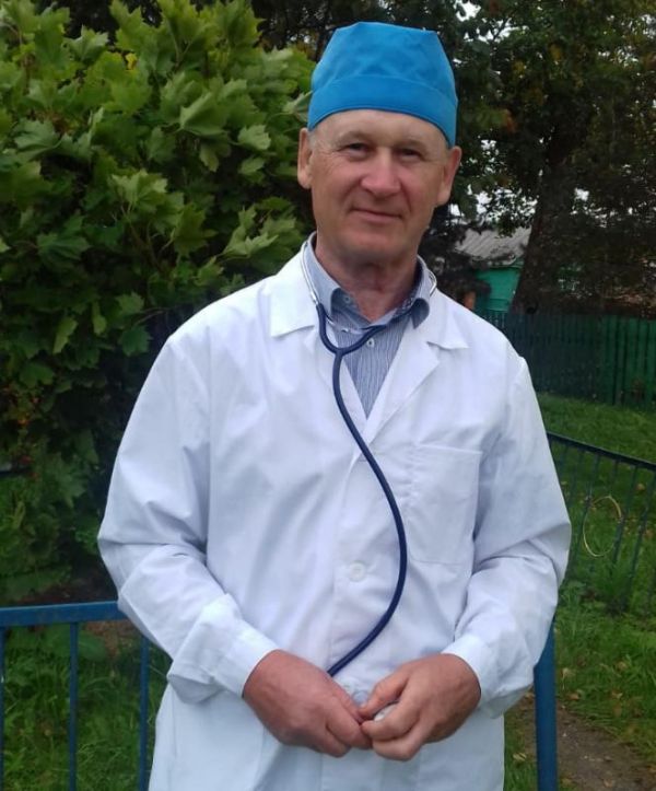 Медик уже 43 года работает фельдшером в Красностанском ФАПе.