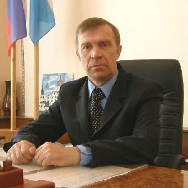 Объявлен конкурс по отбору кандидатур на должность главы администрации Мошенского района.