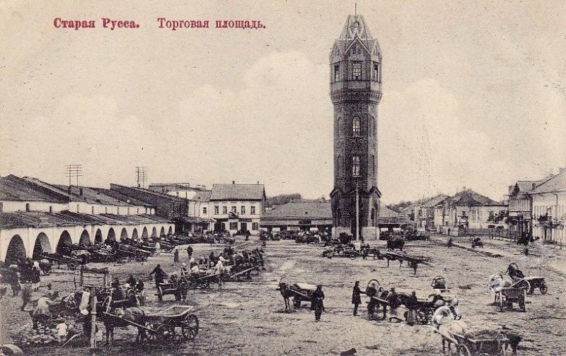 Водопровод в городе, как и башню построило «Общество Брянского завода».