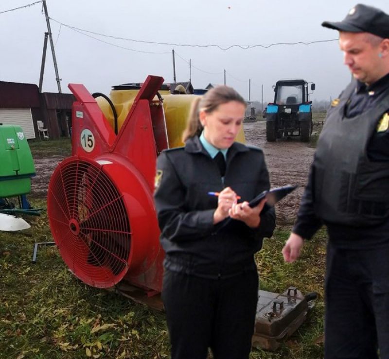 Сельхозпредприятие накопило долги по зарплате, налогам и штрафам на сумму более двух миллионов рублей.