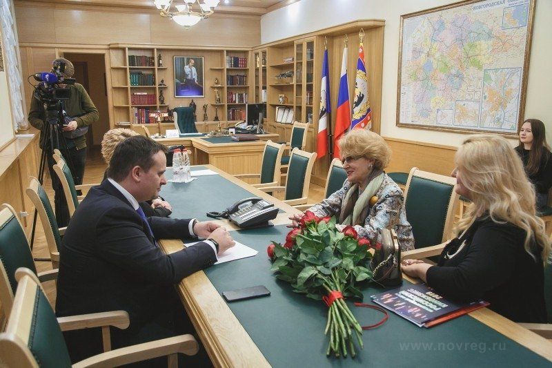 Губернатор Андрей Никитин встретился с президентом Всероссийского фестиваля исторических фильмов «Вече» Светланой Дружининой.