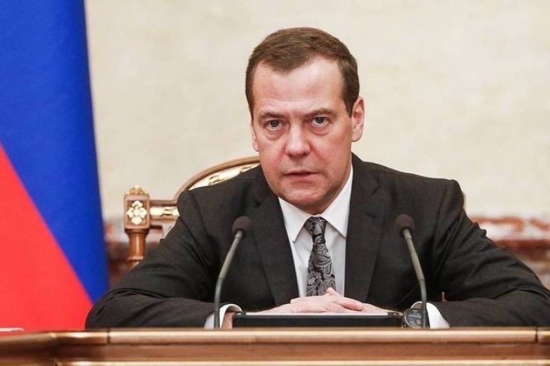 Владимир Путин напомнил, что Медведев в свое время был президентом РФ, а в течение практически восьми лет возглавлял правительство.