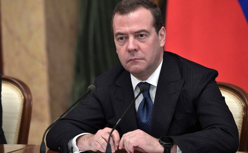 Путин назначил Дмитрия Медведева заместителем главы Совбеза.