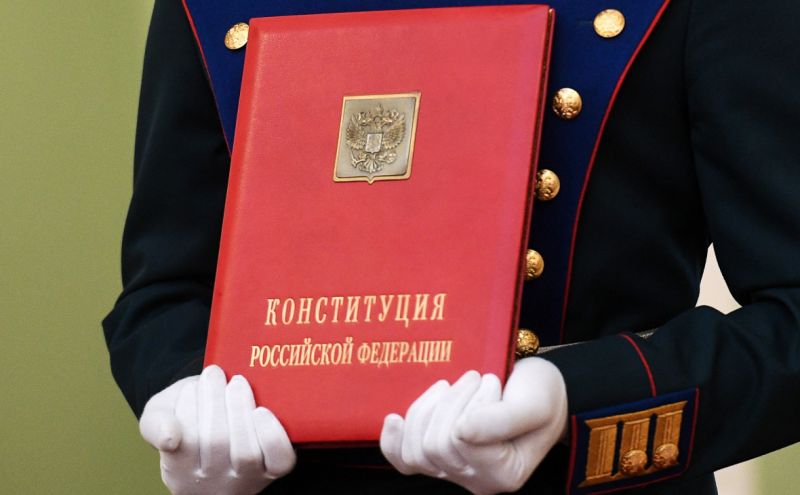 Голосование по поправкам в Конституцию РФ пройдет после их принятия Госдумой и Совфедом.