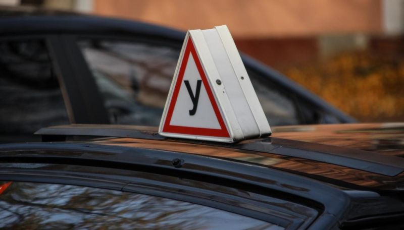 На сегодняшний день экзамен на вождение с первого раз сдаёт около 30% учащихся в новгородских автошколах