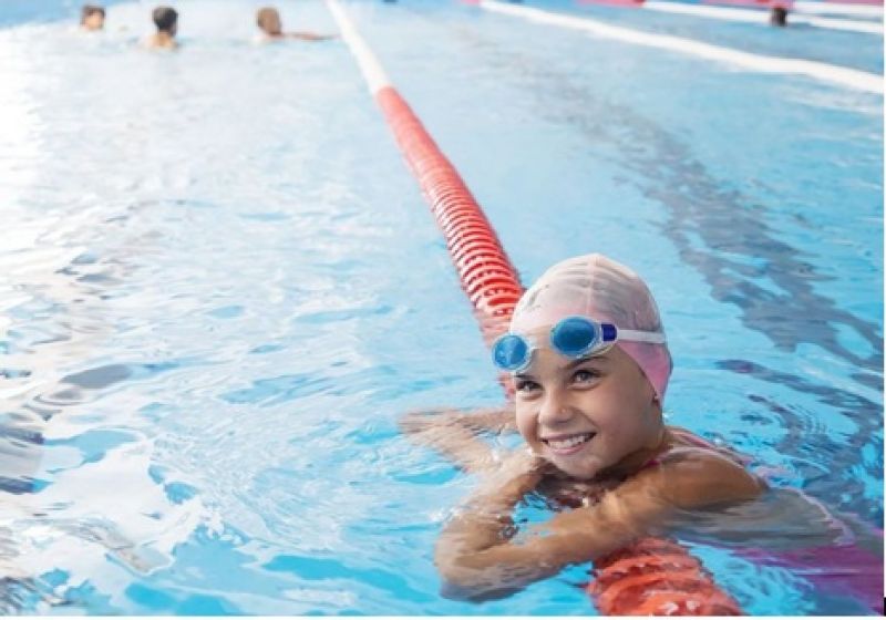 В качестве эффективных реабилитационных методик физического и личностного развития детей используется адаптивная физкультура, плавание, иппотерапия.