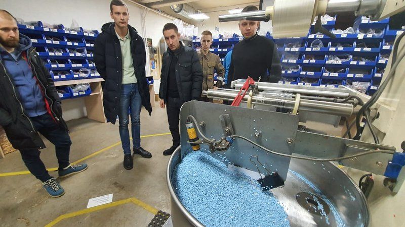 В минувшую пятницу, 31 января, новгородский бизнес-инкубатор X10 посетил специалист по бережливому производству компании ИКЕА Алексей Скользнев.