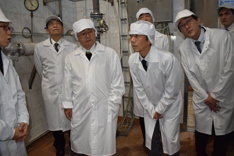 Сегодня делегация японской префектуры Сидзуока знакомилась с промышленным и сельскохозяйственным производством в Новгородской области.