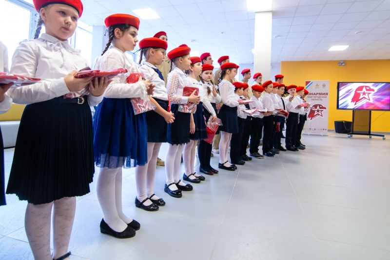 Новгородское региональное отделение Всероссийского военно-патриотического общественного движения «Юнармии» насчитывает 2424 воспитанника.