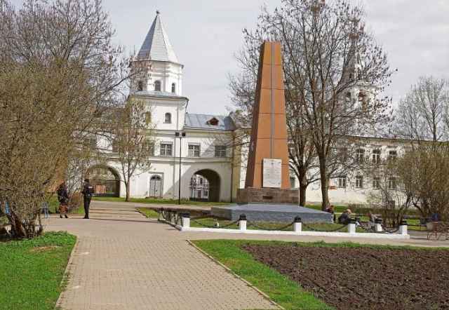 Великом Новгороде приведут в порядок все захоронения и памятники защитникам Отечества.