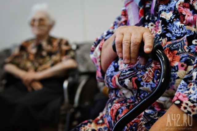 В зоне повышенного риска находятся люди старше 60 лет.