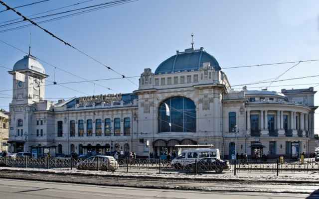 Одна из дополнительных электричек будет ходить в Великий Новгород с Витебского вокзала в Петербурге по пятницам.