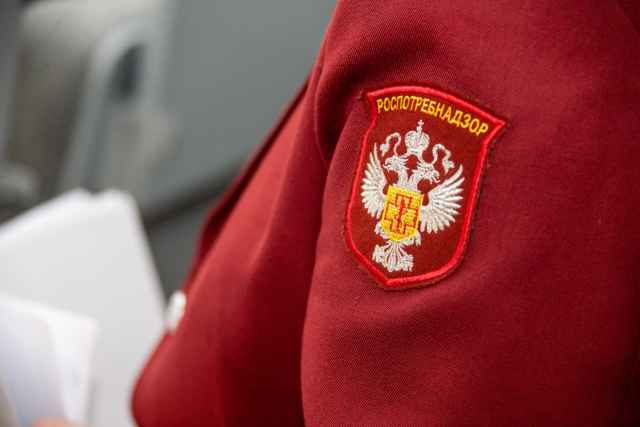 Ранее суд по искам областного управления Роспотребнадзора принял решение о принудительной госпитализации семьи из пяти человек.