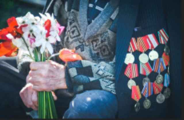 По распоряжению прокурора Новгородской области с 6 по 29 мая в органах прокуратуры региона работают приемные для ветеранов Великой Отечественной войны.