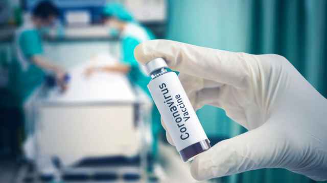 Если доклинические и клинические исследования пройдут успешно, производство вакцины от коронавируса в России может начаться уже в августе.