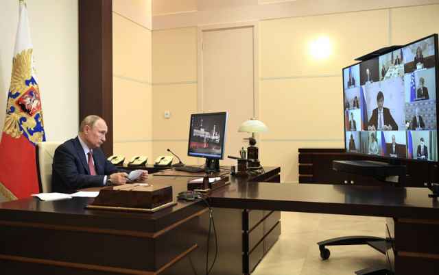Путин предложил «предусмотреть дополнительные периоды для сдачи ЕГЭ или экзаменов в формате ЕГЭ не только летом.
