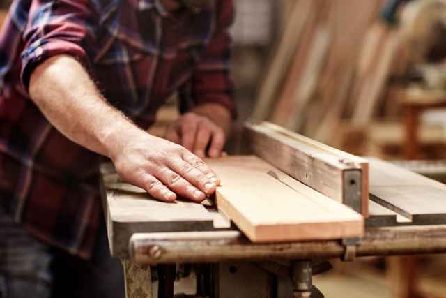 Предприятие по производству металлических мебельных каркасов открылось в Боровичах летом 2019 года.