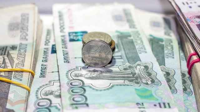 На специальные выплаты из резервного фонда правительства выделяется более 145 млн рублей.