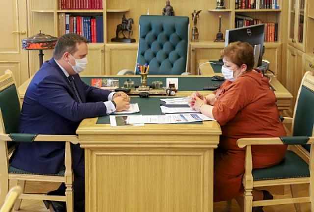 Андрей Никитин провел встречу с председателем облизбиркома Татьяной Лебедевой.