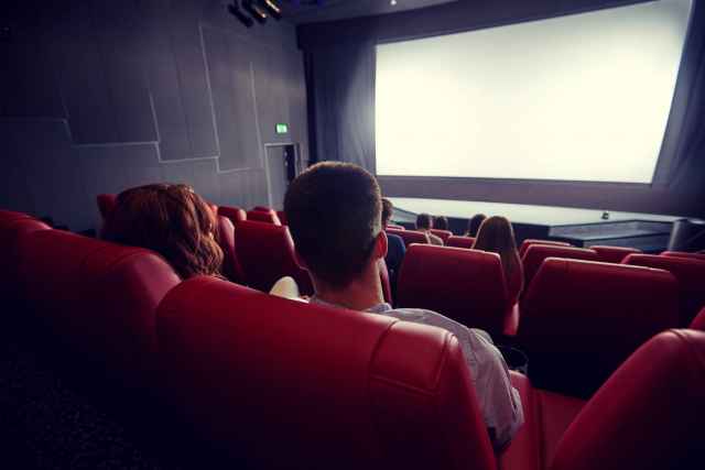 15 июля в России после карантина откроются кинотеатры. Роспотребнадзор подготовил рекомендации и условия, при которых будет возможна работа кинотеатров.