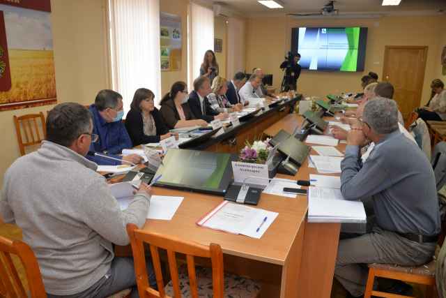 В середине июля 9 крестьянским хозяйствам региона были предоставлены гранты на 60 млн рублей