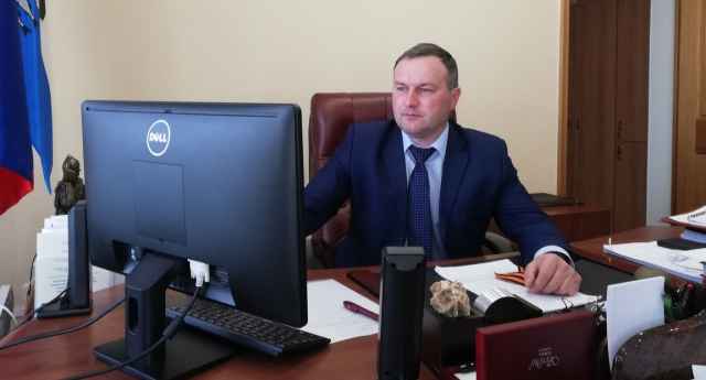 Мэр Великого Новгорода за 2019 год заработал 2,3 миллиона рублей
