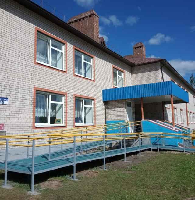 На создание безбарьерной среды в детском саду «Радуга» были выделены средства в размере более одного млн рублей в рамках государственной программы «Доступная среда»
