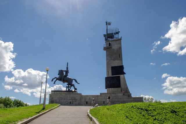 Открытие «Монумента Победы» состоялось в Великом Новгороде 20 января 1974 года.